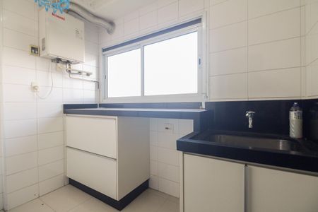 Apartamento à venda com 242m², 3 quartos e 4 vagas Apartamento à venda com 242m², 3 quartos e 4 vagasÁrea de Serviço