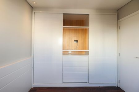 Apartamento à venda com 242m², 3 quartos e 4 vagas Apartamento à venda com 242m², 3 quartos e 4 vagasSuíte 3