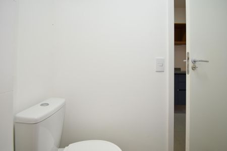 Studio à venda com 26m², 1 quarto e sem vaga Studio à venda com 26m², 1 quarto e sem vagaBanheiro social
