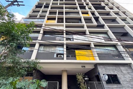 Studio à venda com 26m², 1 quarto e sem vaga Studio à venda com 26m², 1 quarto e sem vagaFachada