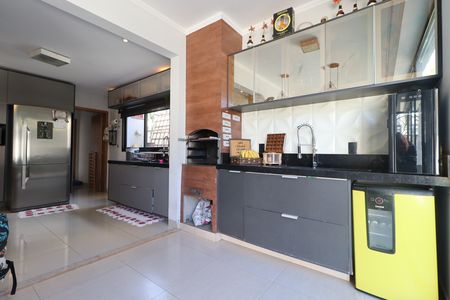 Casa de condomínio para alugar com 197m², 3 quartos e 3 vagasCozinha 