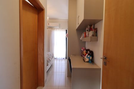 Casa de condomínio para alugar com 197m², 3 quartos e 3 vagasSuíte 1