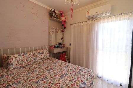 Casa de condomínio para alugar com 197m², 3 quartos e 3 vagasSuíte 1