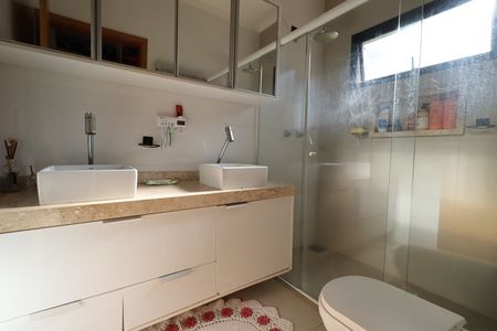 Casa de condomínio para alugar com 197m², 3 quartos e 3 vagasBanheiro da Suíte 3
