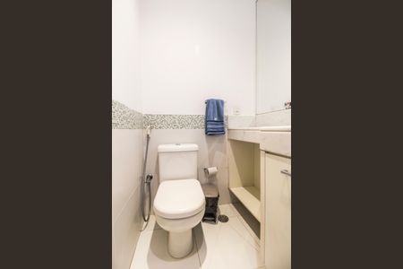 Apartamento para alugar com 232m², 3 quartos e 3 vagasBanheiro da Suíte 2