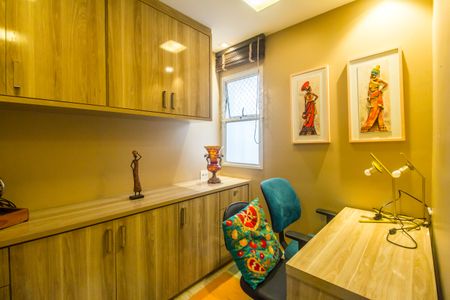 Apartamento para alugar com 232m², 3 quartos e 3 vagasEscritório