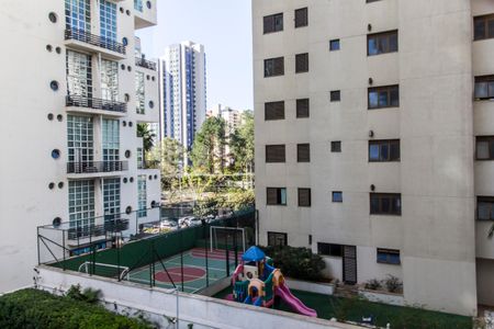 Apartamento para alugar com 232m², 3 quartos e 3 vagasVista da Suíte 2