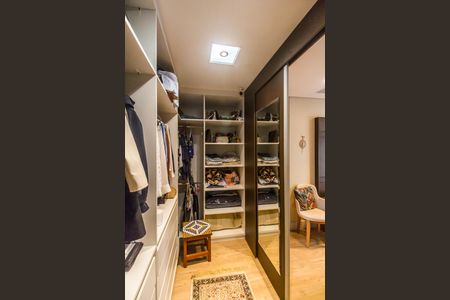 Apartamento para alugar com 232m², 3 quartos e 3 vagasCloset da Suíte 1