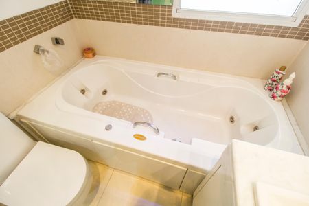 Apartamento para alugar com 232m², 3 quartos e 3 vagasBanheiro da Suíte 1