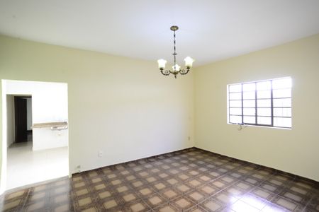 Casa à venda com 120m², 3 quartos e 1 vagaSala