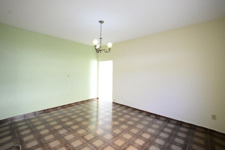 Casa à venda com 120m², 3 quartos e 1 vagaSala