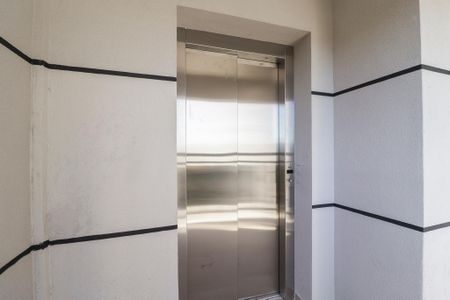 Apartamento à venda com 32m², 1 quarto e sem vagaElevador
