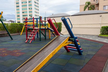 Apartamento à venda com 60m², 3 quartos e 1 vaga Apartamento à venda com 60m², 3 quartos e 1 vagaÁrea comum - Playground