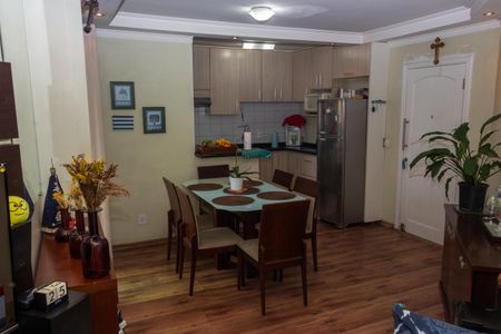 Apartamento à venda com 60m², 3 quartos e 1 vaga Apartamento à venda com 60m², 3 quartos e 1 vagaSala