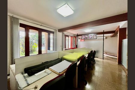 Casa à venda com 500m², 5 quartos e 10 vagas Casa à venda com 500m², 5 quartos e 10 vagasSala 2