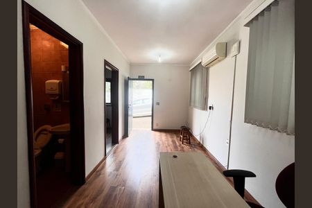 Casa à venda com 500m², 5 quartos e 10 vagas Casa à venda com 500m², 5 quartos e 10 vagasQuarto 2