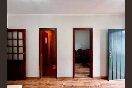 Casa à venda com 500m², 5 quartos e 10 vagas Casa à venda com 500m², 5 quartos e 10 vagasQuarto 2