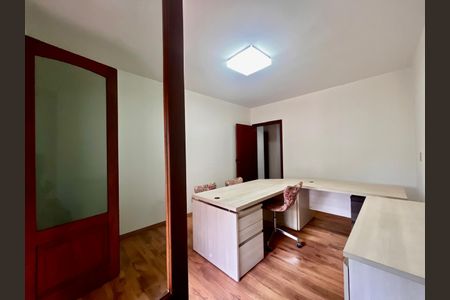 Casa à venda com 500m², 5 quartos e 10 vagas Casa à venda com 500m², 5 quartos e 10 vagasSuíte 6