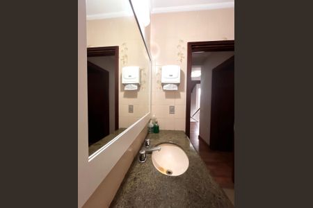 Casa à venda com 500m², 5 quartos e 10 vagas Casa à venda com 500m², 5 quartos e 10 vagasBanheiro Social