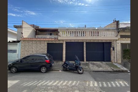 Casa à venda com 330m², 6 quartos e 3 vagasFachada