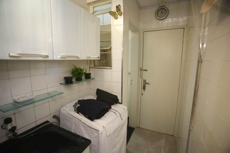 Apartamento à venda com 58m², 2 quartos e 1 vagaArea de serviço