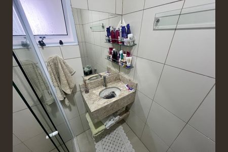 Casa de condomínio para alugar com 120m², 3 quartos e 2 vagasBanheiro da Suíte