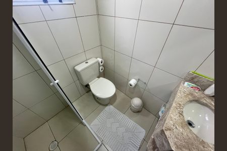 Casa de condomínio para alugar com 120m², 3 quartos e 2 vagasBanheiro