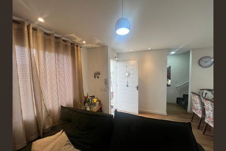 Casa de condomínio para alugar com 120m², 3 quartos e 2 vagasSala