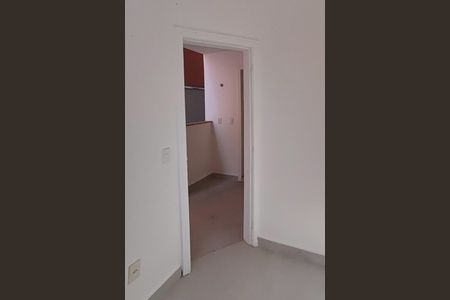 Casa de condomínio à venda com 198m², 3 quartos e 5 vagas Casa de condomínio à venda com 198m², 3 quartos e 5 vagasQuarto de Serviço