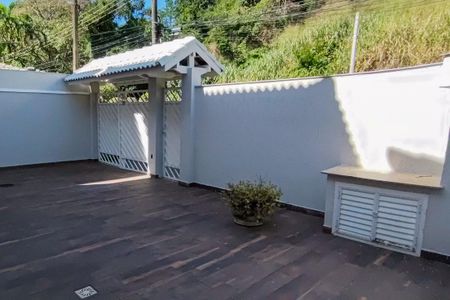 Casa de condomínio à venda com 198m², 3 quartos e 5 vagas Casa de condomínio à venda com 198m², 3 quartos e 5 vagasGaragem