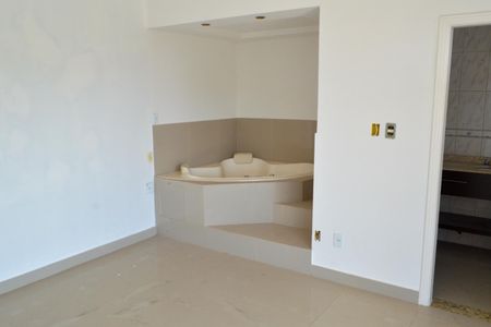 Casa de condomínio à venda com 198m², 3 quartos e 5 vagas Casa de condomínio à venda com 198m², 3 quartos e 5 vagasSuíte