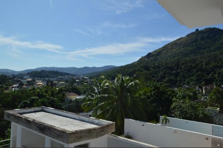 Casa de condomínio à venda com 198m², 3 quartos e 5 vagas Casa de condomínio à venda com 198m², 3 quartos e 5 vagasViata da Varanda