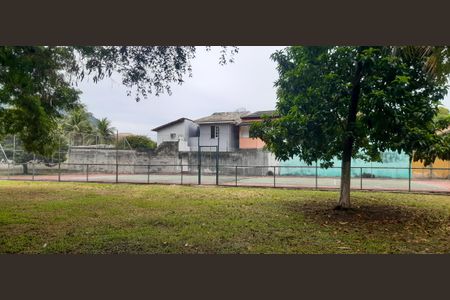 Casa de condomínio à venda com 198m², 3 quartos e 5 vagas Casa de condomínio à venda com 198m², 3 quartos e 5 vagasÁrea comum