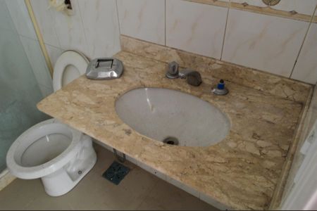 Casa de condomínio à venda com 198m², 3 quartos e 5 vagas Casa de condomínio à venda com 198m², 3 quartos e 5 vagasBanheiro