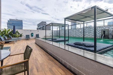 Studio à venda com 27m², 1 quarto e sem vagaÁrea comum - Piscina