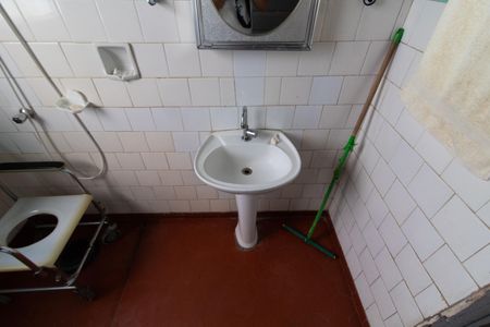 Casa à venda com 550m², 3 quartos e 3 vagasBANHEIRO