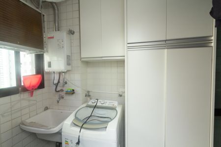 Apartamento à venda com 92m², 2 quartos e 2 vagas Apartamento à venda com 92m², 2 quartos e 2 vagasÁrea de Serviço