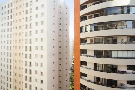 Apartamento à venda com 92m², 2 quartos e 2 vagas Apartamento à venda com 92m², 2 quartos e 2 vagasVista