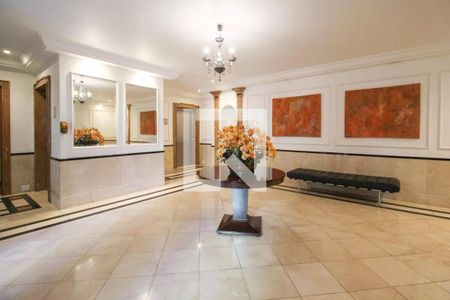 Apartamento à venda com 92m², 2 quartos e 2 vagas Apartamento à venda com 92m², 2 quartos e 2 vagasHall social