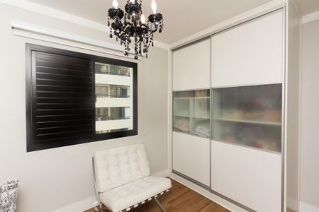 Apartamento à venda com 92m², 2 quartos e 2 vagas Apartamento à venda com 92m², 2 quartos e 2 vagasQuarto