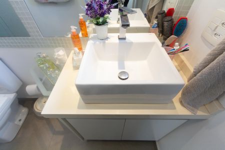 Apartamento à venda com 92m², 2 quartos e 2 vagas Apartamento à venda com 92m², 2 quartos e 2 vagasBanheiro da Suíte