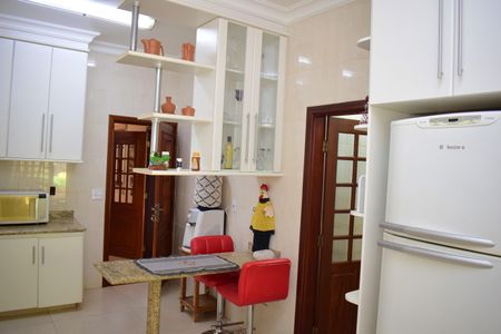 Casa de condomínio para alugar com 600m², 4 quartos e 10 vagasCozinha