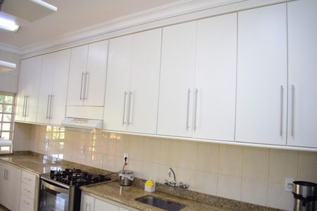 Casa de condomínio para alugar com 600m², 4 quartos e 10 vagasCozinha