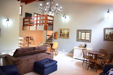 Casa de condomínio para alugar com 600m², 4 quartos e 10 vagasSala