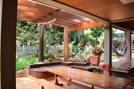 Casa de condomínio para alugar com 600m², 4 quartos e 10 vagasÁrea Externa