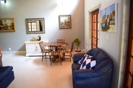 Casa de condomínio para alugar com 600m², 4 quartos e 10 vagasSala