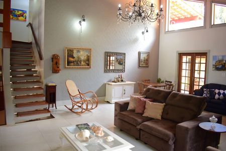 Casa de condomínio para alugar com 600m², 4 quartos e 10 vagasSala