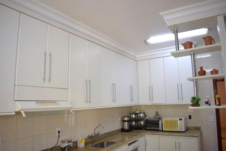 Casa de condomínio para alugar com 600m², 4 quartos e 10 vagasCozinha