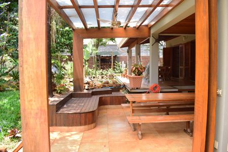 Casa de condomínio para alugar com 600m², 4 quartos e 10 vagasÁrea Externa