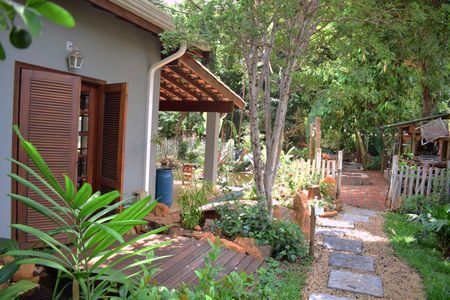 Casa de condomínio para alugar com 600m², 4 quartos e 10 vagasQuintal